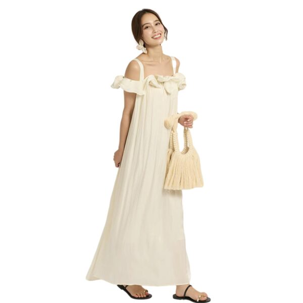 Φόρεμα maxi με βολάν off-shoulder κρέμ