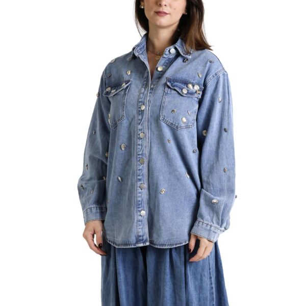 Jacket denim blue με διακοσμητικές μεταλλικές λεπτομέρειες γυναικείo